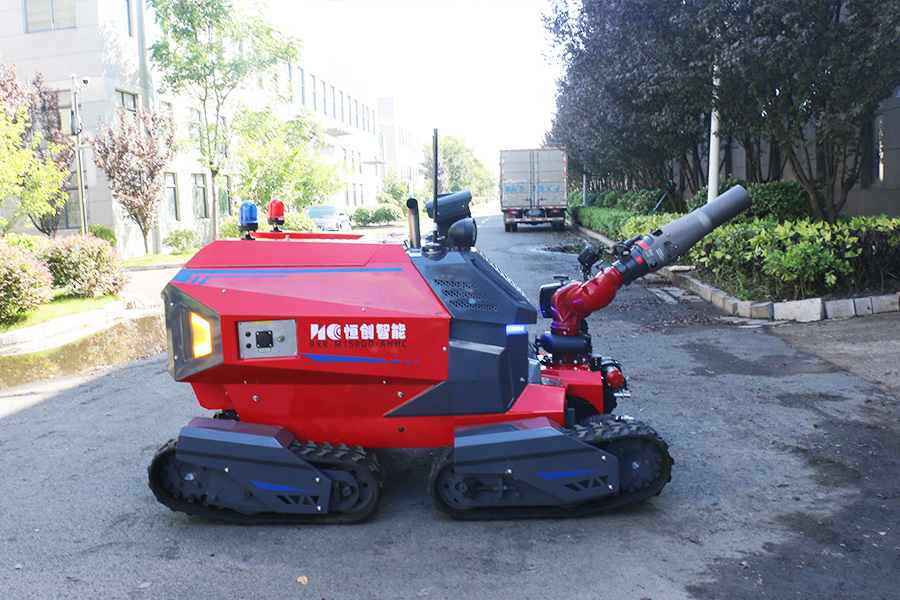 四驅(qū)全地形滅火機(jī)器人